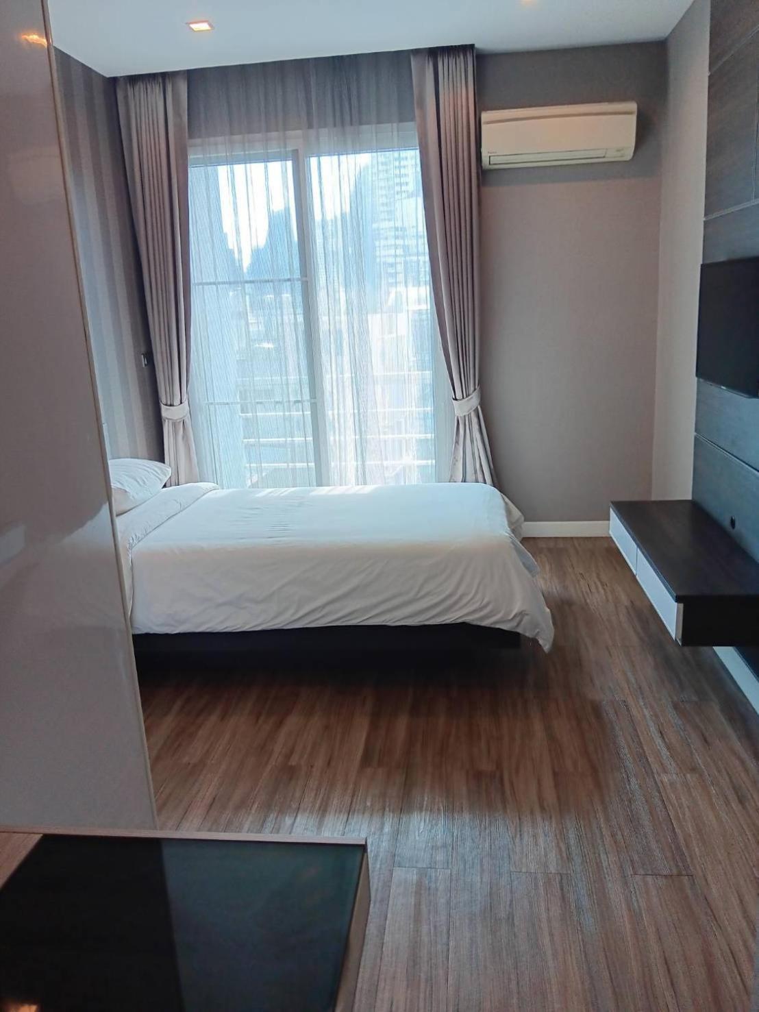 J Residence Thonglor 8 Bangkok Exterior photo